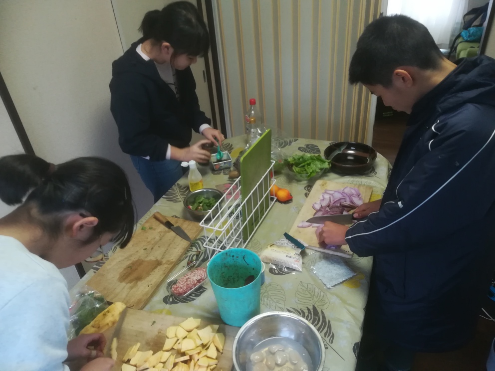 ２月から夏野菜の種まき始めます 冬でも農業体験 やおきファーマーズクラブ 神奈川県の自然体験 親子農業体験
